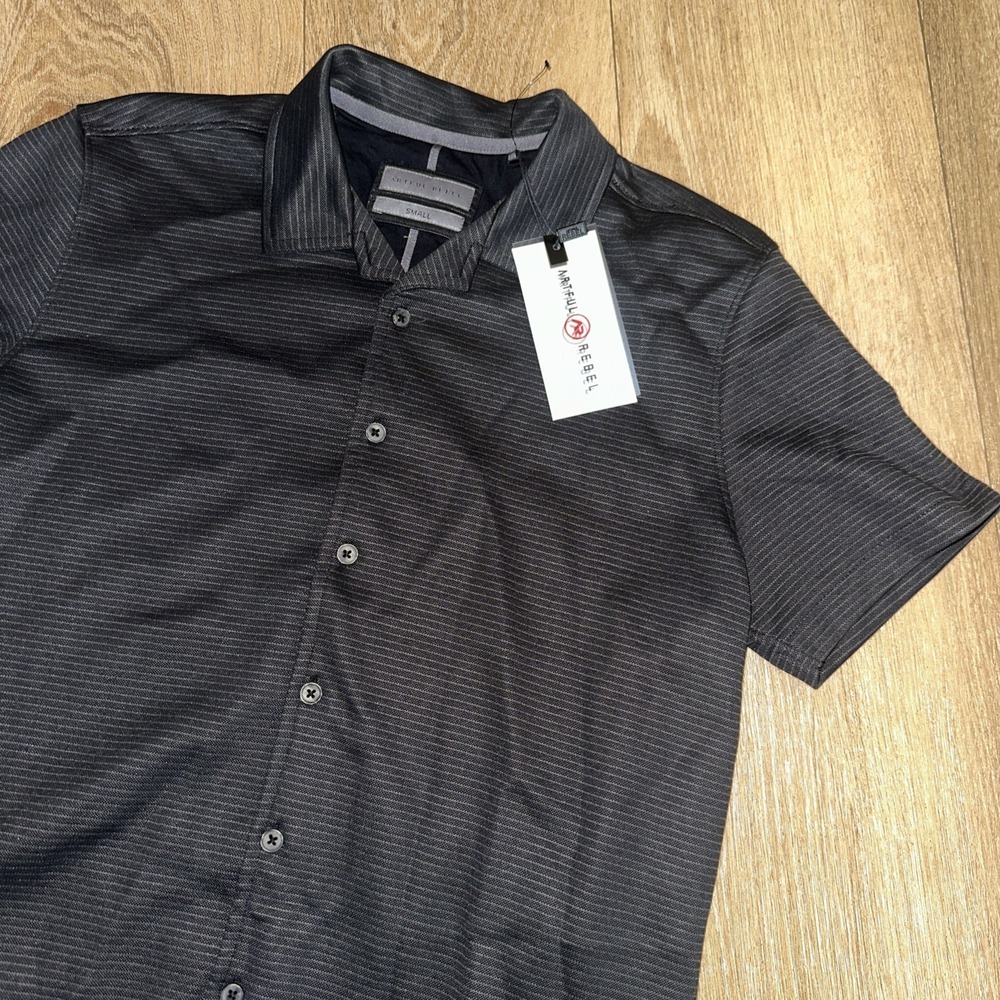 Artful Rebel Men's Short Sleeve Button Up Shirt‎ Black Stripe Small NWT